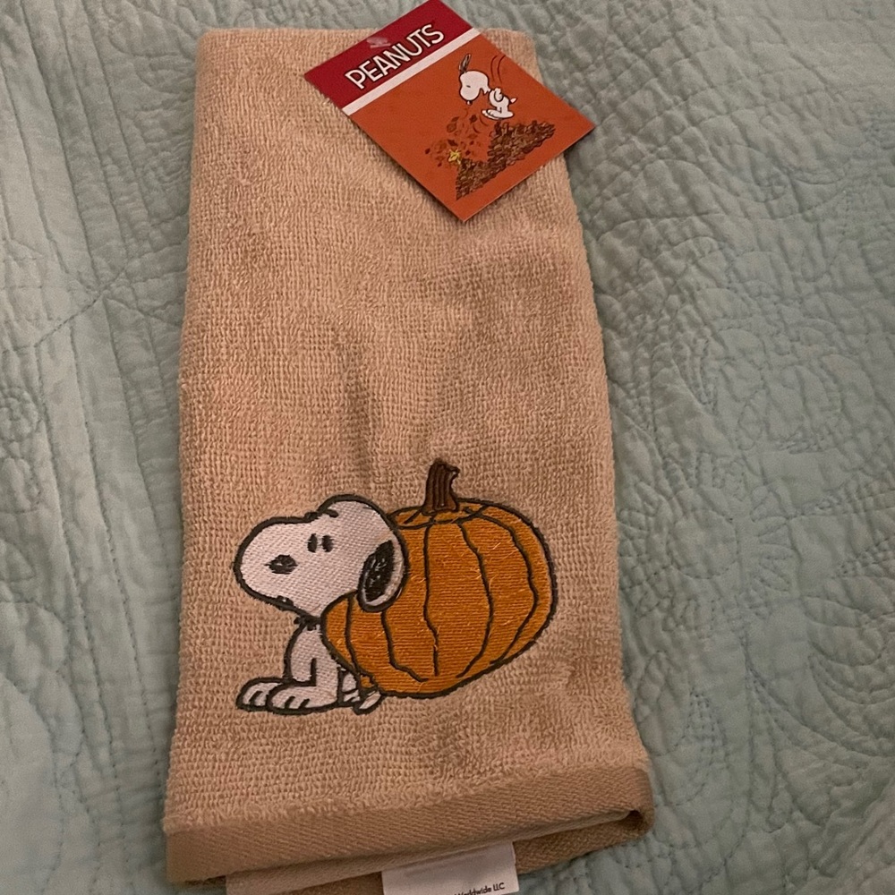 Snoopy fall bath hand towel
